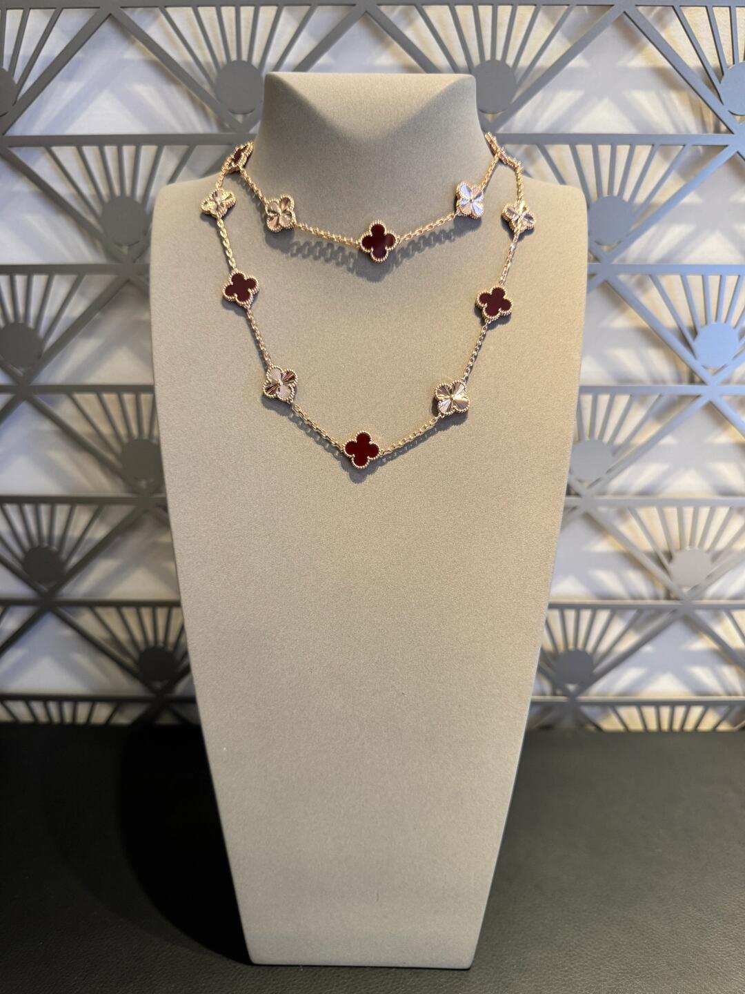 [ORA]CLOVER 20 MOTIFS LASER CARNELIAN NECKLACE
