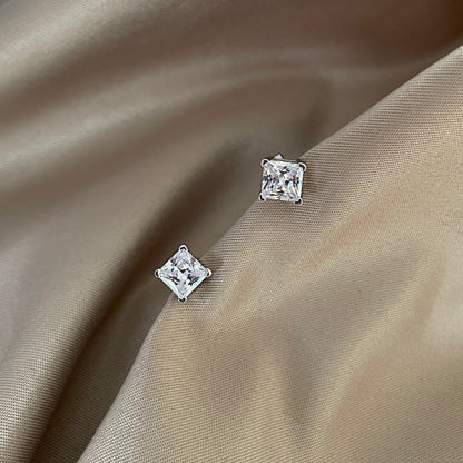 [ORA ]Delicate Square Shape Earrings