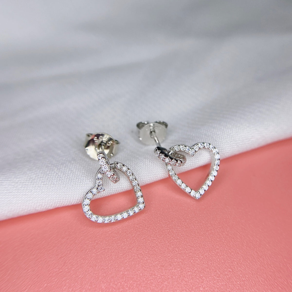 [ORA ]Dainty Heart Shape Earrings