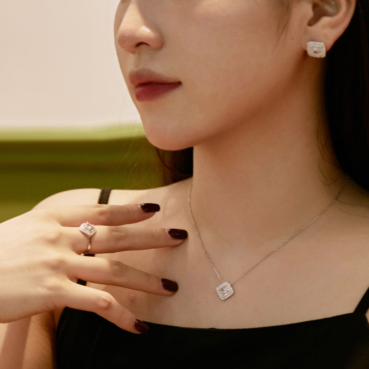 [ORA ]Sparkling Asscher Cut Necklace