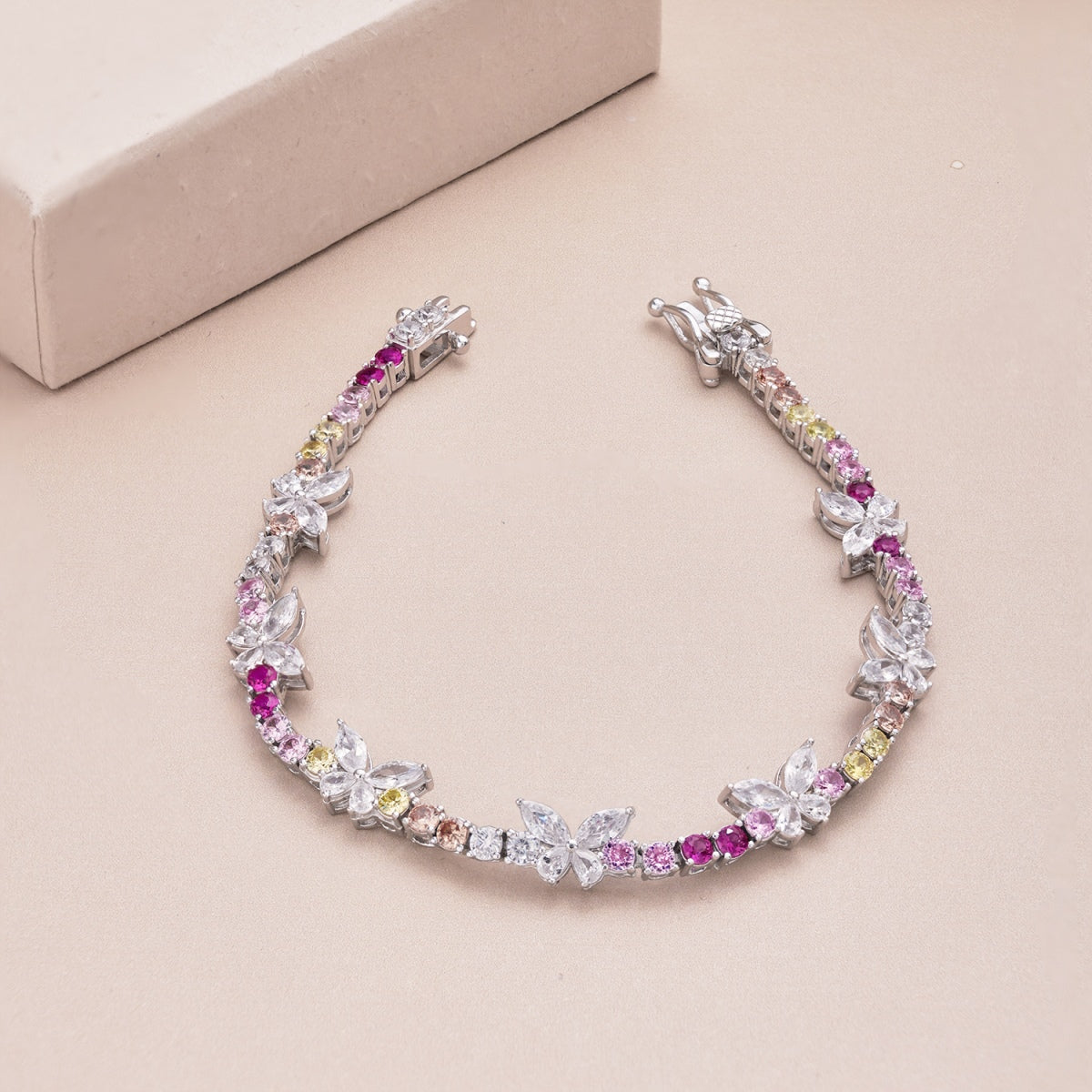 [ORA ]Ornate Colorful Butterfly Shape Round Cut Daily Bracelet