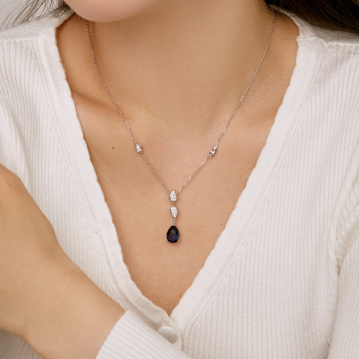 [ORA ]Dazzling Pear Cut Necklace