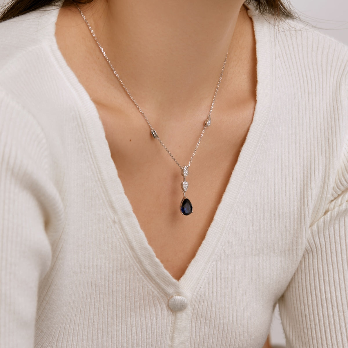 [ORA ]Dazzling Pear Cut Necklace