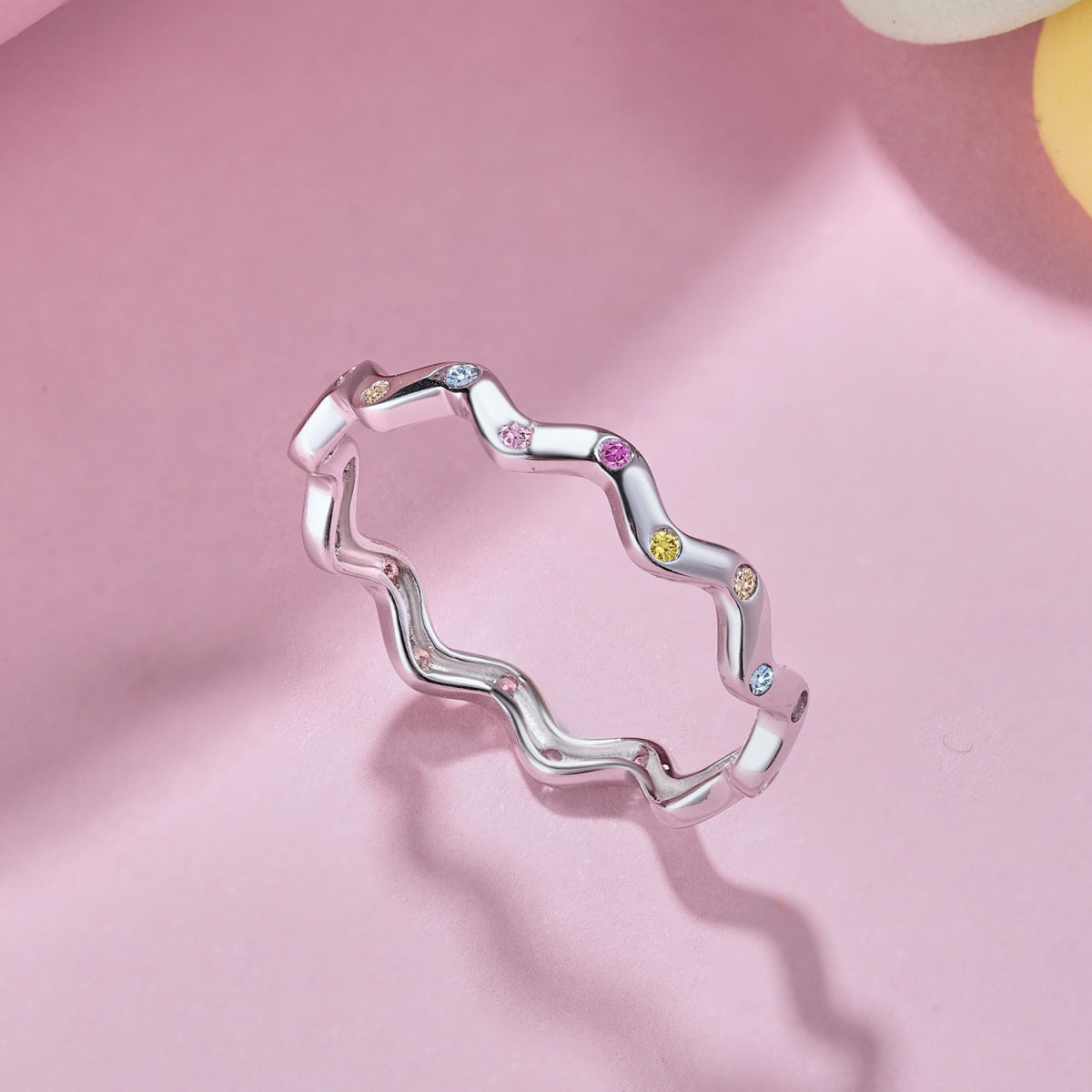[ORA ]Ornate Vibrant Round Cut Daily Ring