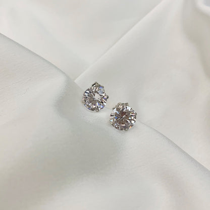 [ORA ]Stylish Shiny Round Center Stone Stud Earrings
