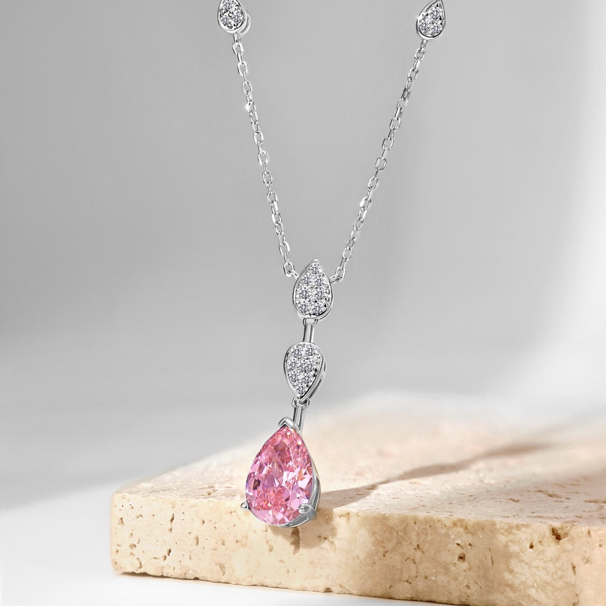 [ORA ]Dazzling Pear Cut Necklace