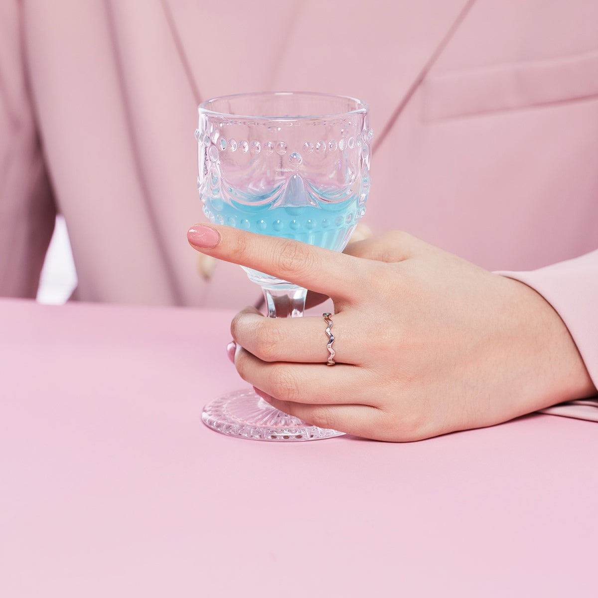 [ORA ]Ornate Vibrant Round Cut Daily Ring