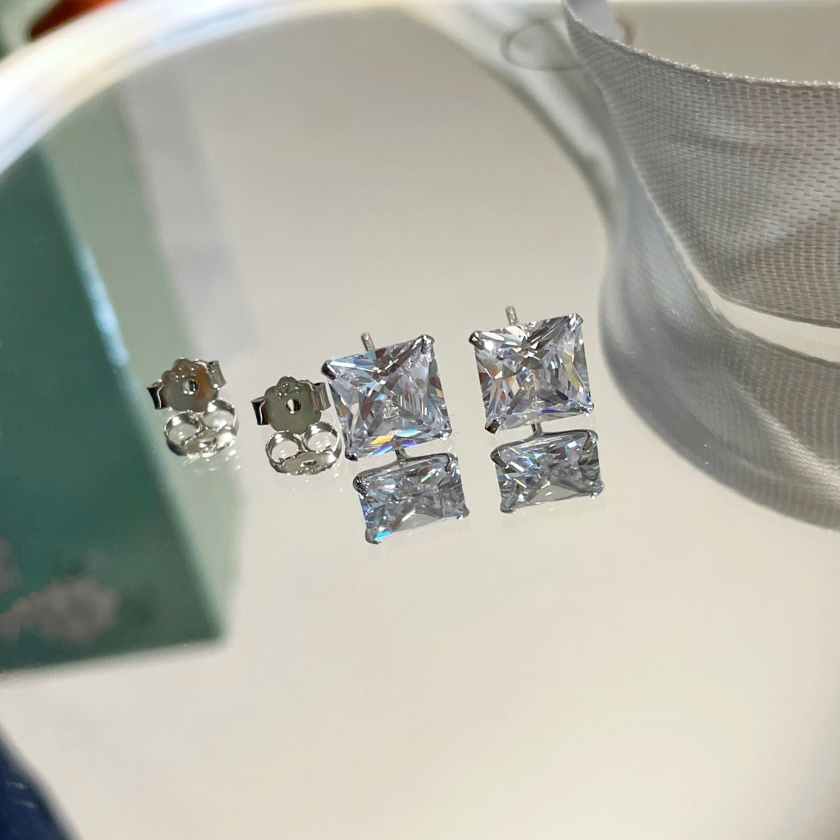 [ORA ]Ornate Square Shape Earrings