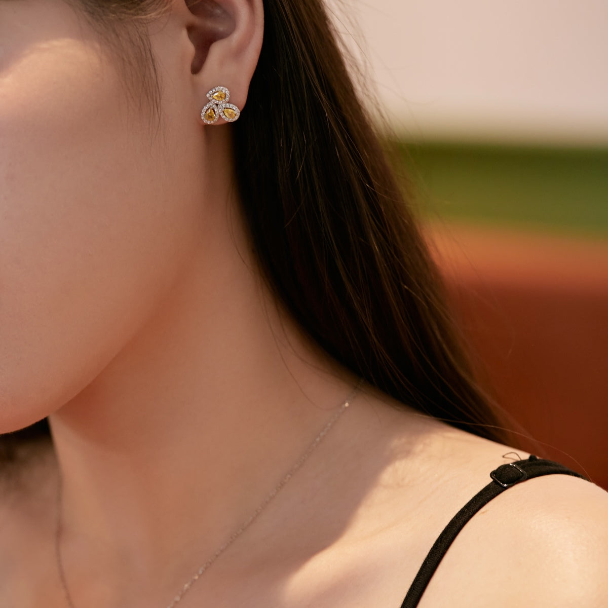 [ORA ]Ornate Flower Shape Pear Cut Lover Earrings