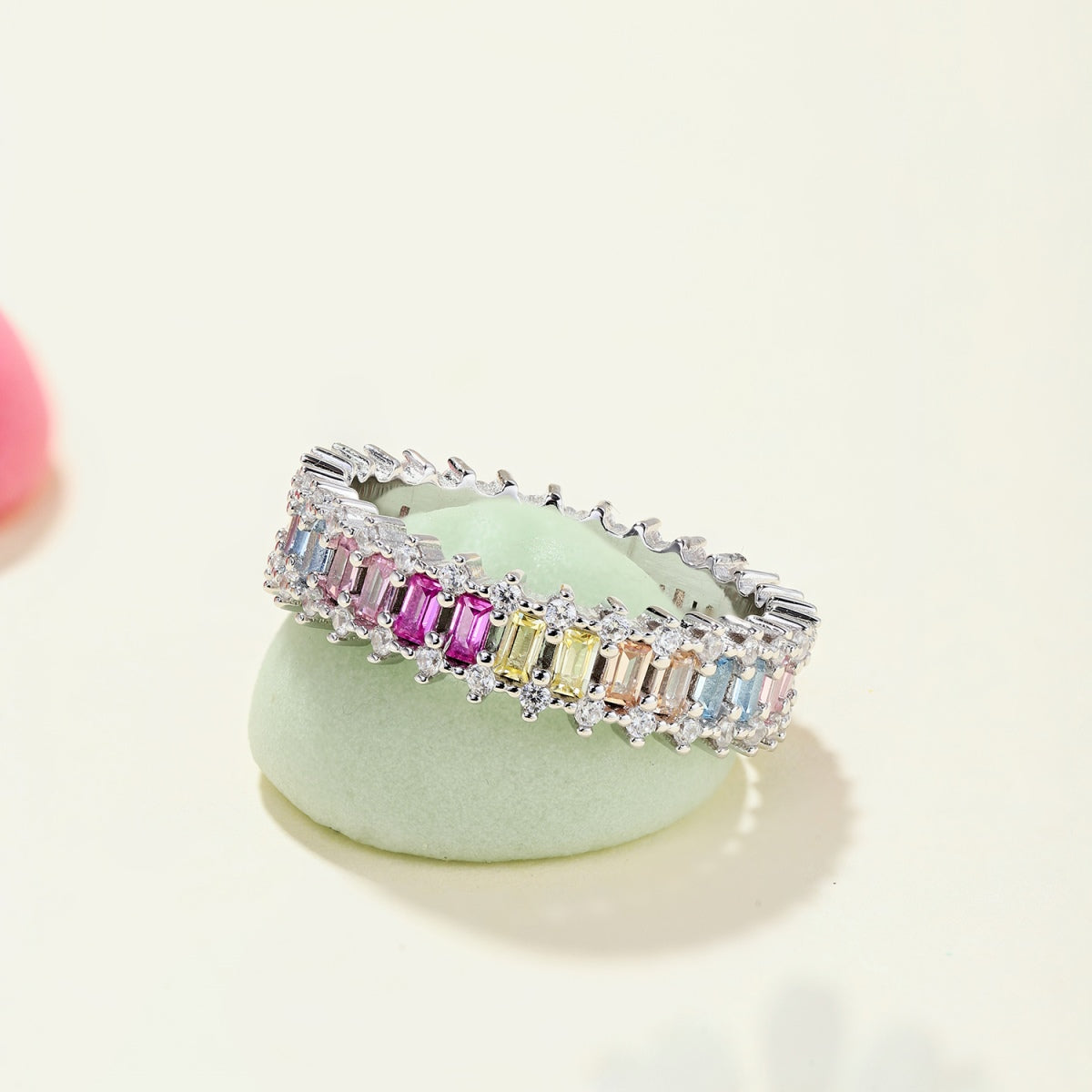 [ORA ]Splashy Ornate Emerald Cut Cocktail Ring