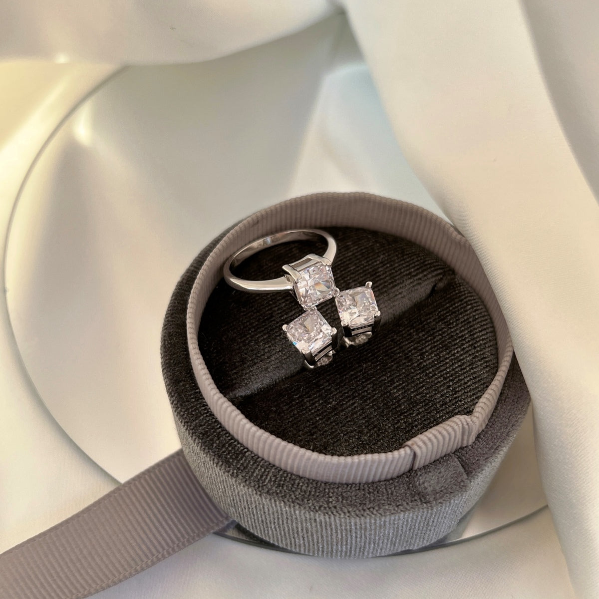 [ORA ]1.0 Carat Radiant Princess Cut Wedding Earrings