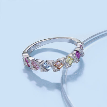 [ORA ]Delicate Vibrant Emerald Cut Daily Ring