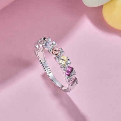 [ORA ]Delicate Vibrant Emerald Cut Daily Ring