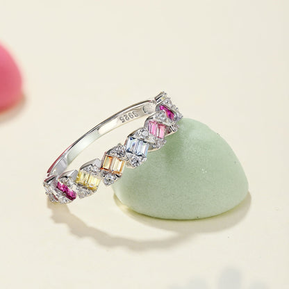 [ORA ]Delicate Vibrant Emerald Cut Daily Ring