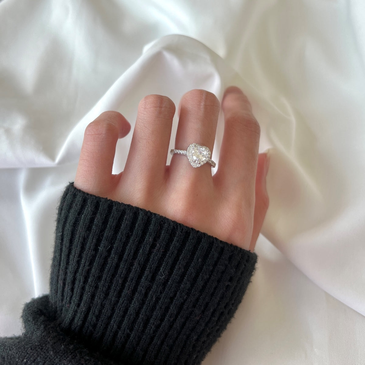[ORA ]Eternity Splashy Romantic Heart Shape Lover Ring
