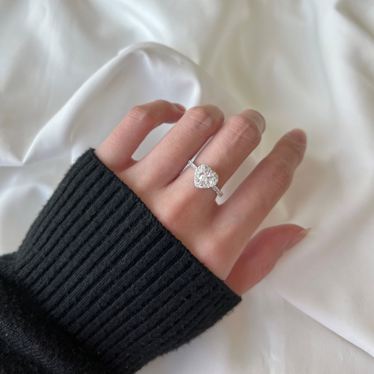 [ORA ]Eternity Splashy Romantic Heart Shape Lover Ring