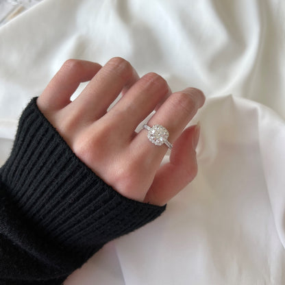 [ORA ]Dazzling Resplendent Round Cut Wedding Ring