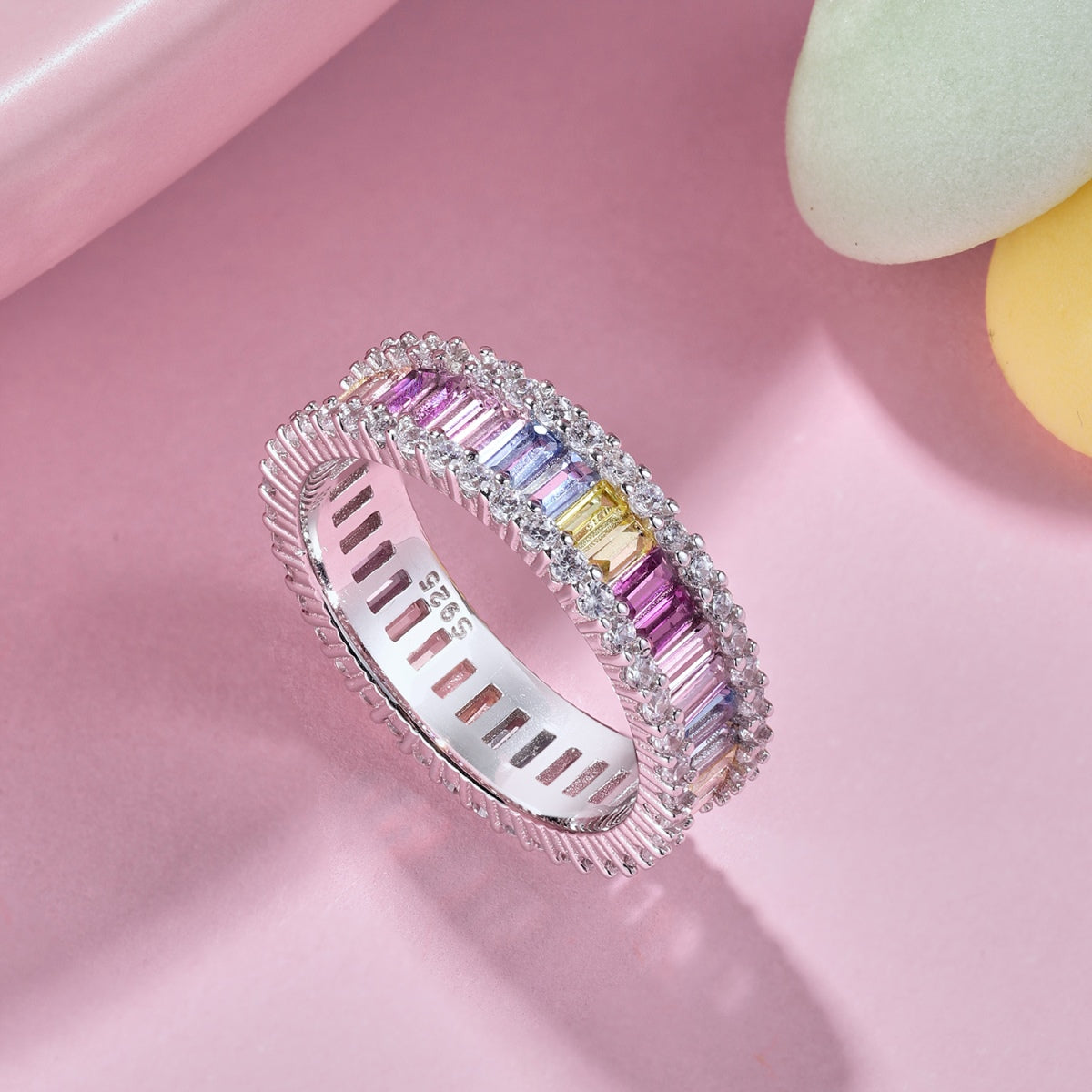 [ORA ]Dainty Kaleidoscopic Emerald Cut Daily Ring