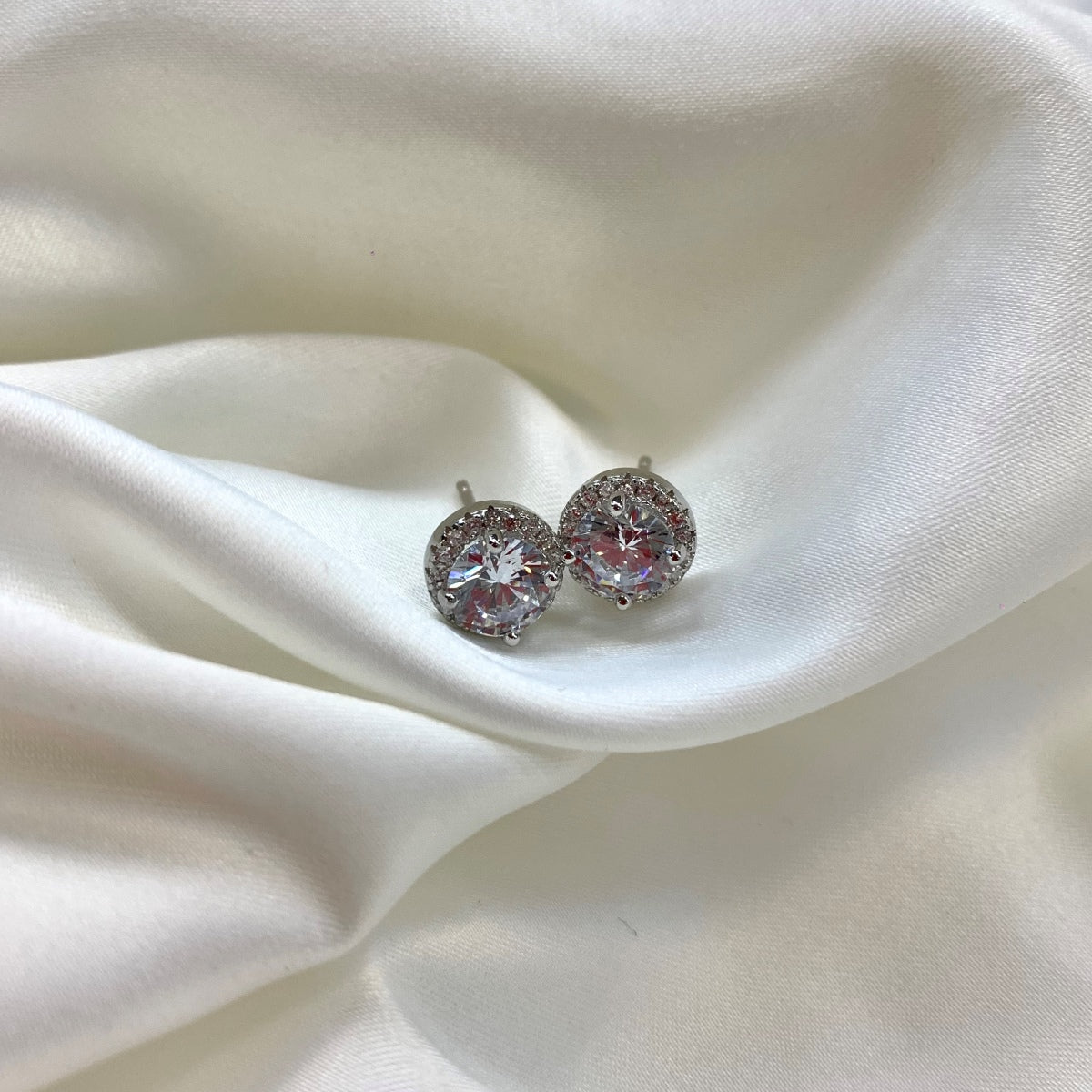 [ORA ]Classic Princess Round Shape Earrings