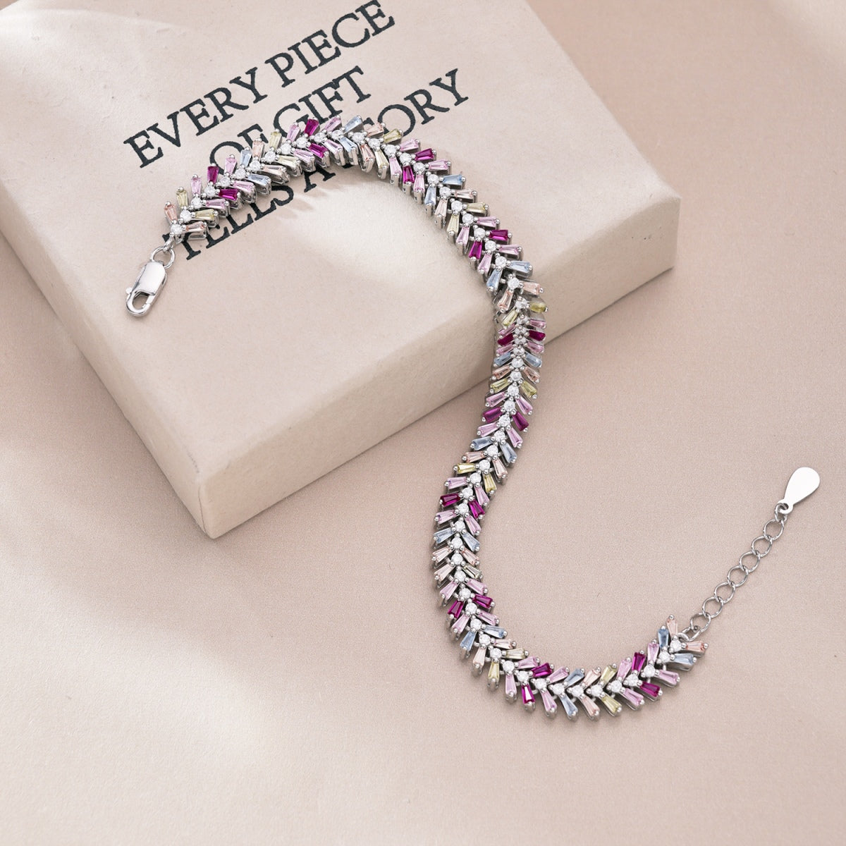 [ORA ]Dainty Radiant Emerald Cut Daily Bracelet