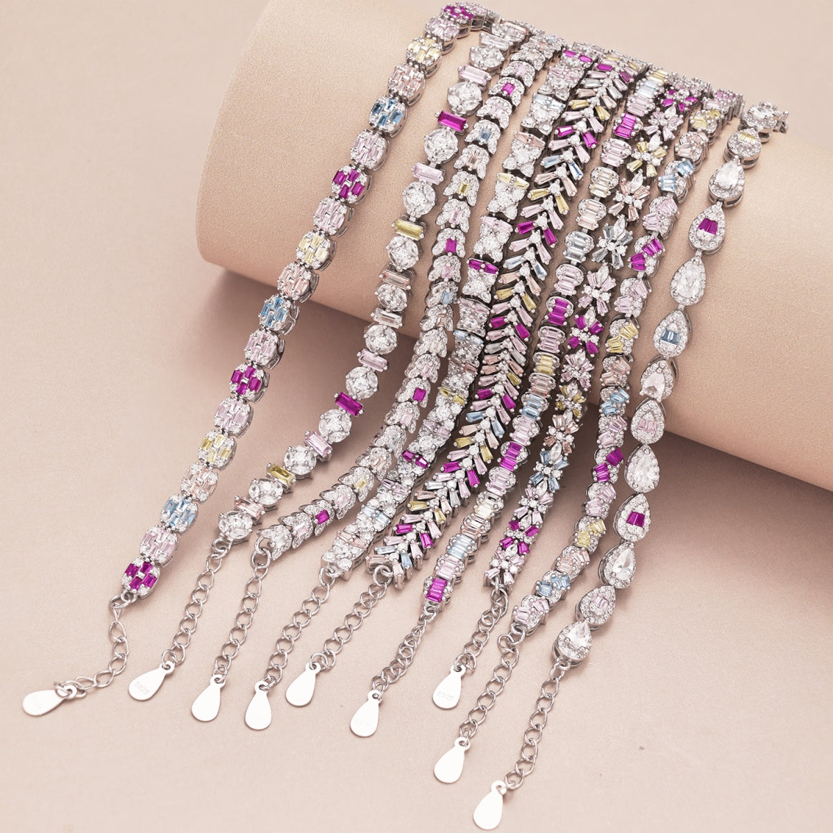[ORA ]Dainty Radiant Emerald Cut Daily Bracelet