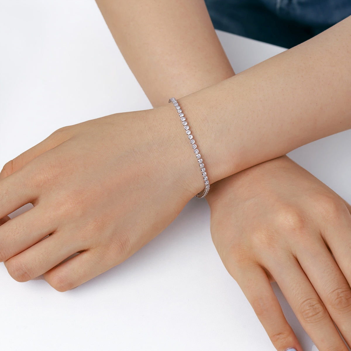 [ORA ]Dazzling Sparkling Round Cut Daily Bracelet