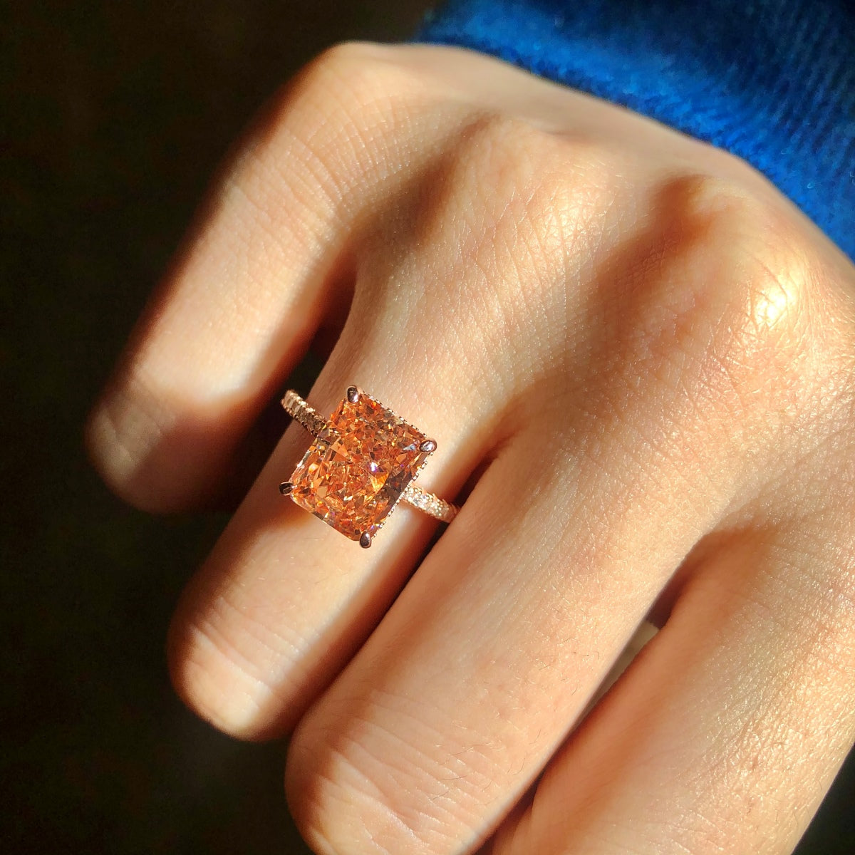 [ORA ]4.0 Carat Luxurious Engagement Ring