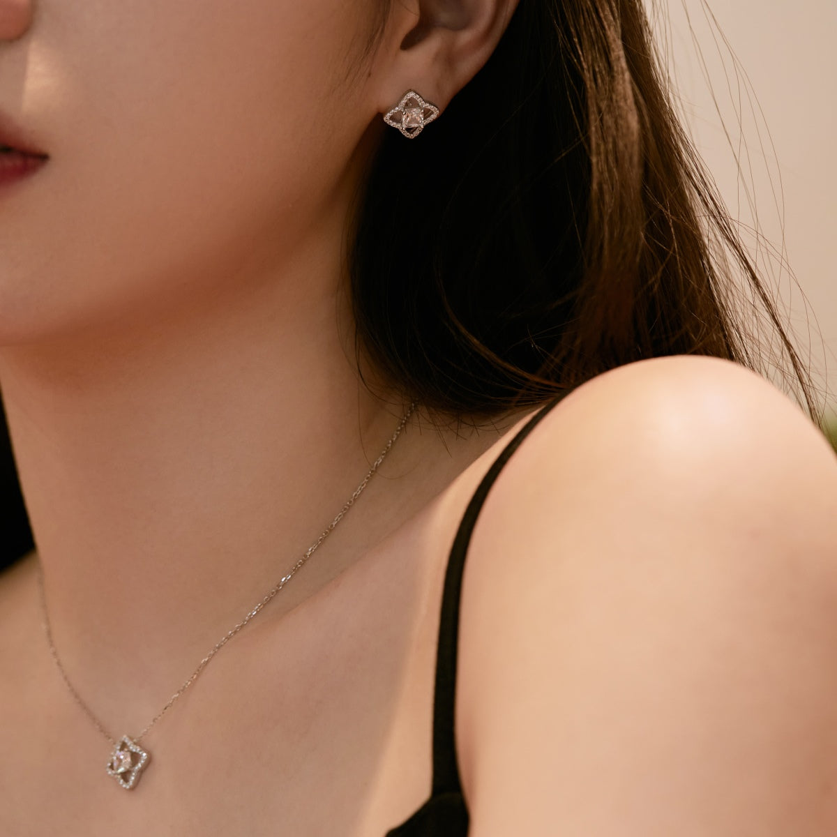 [ORA ]Elegant Star Shape Princess Cut Daily Earrings