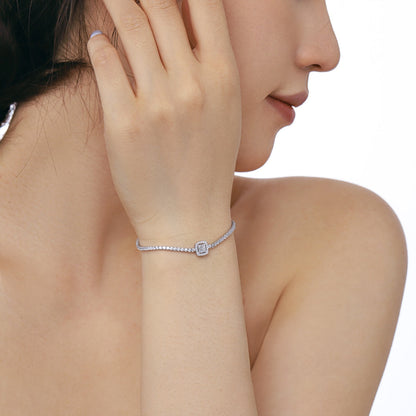 [ORA ]Luxurious Dazzling Square Shape Banquet Bracelet