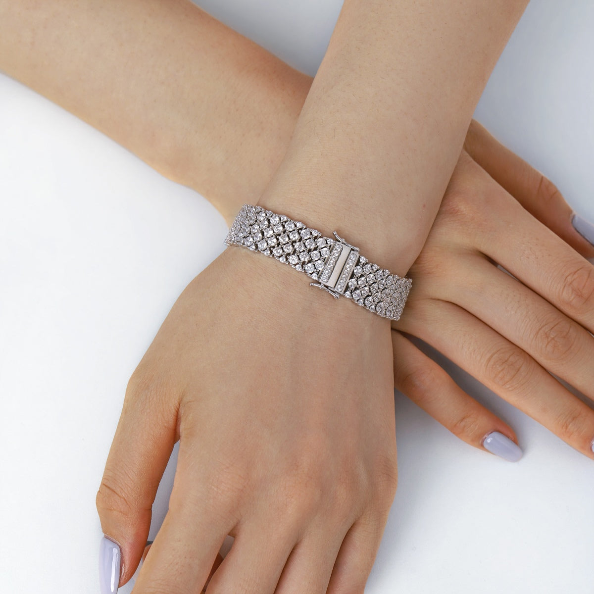 [ORA ]Ornate Elegant Round Cut Party Bracelet