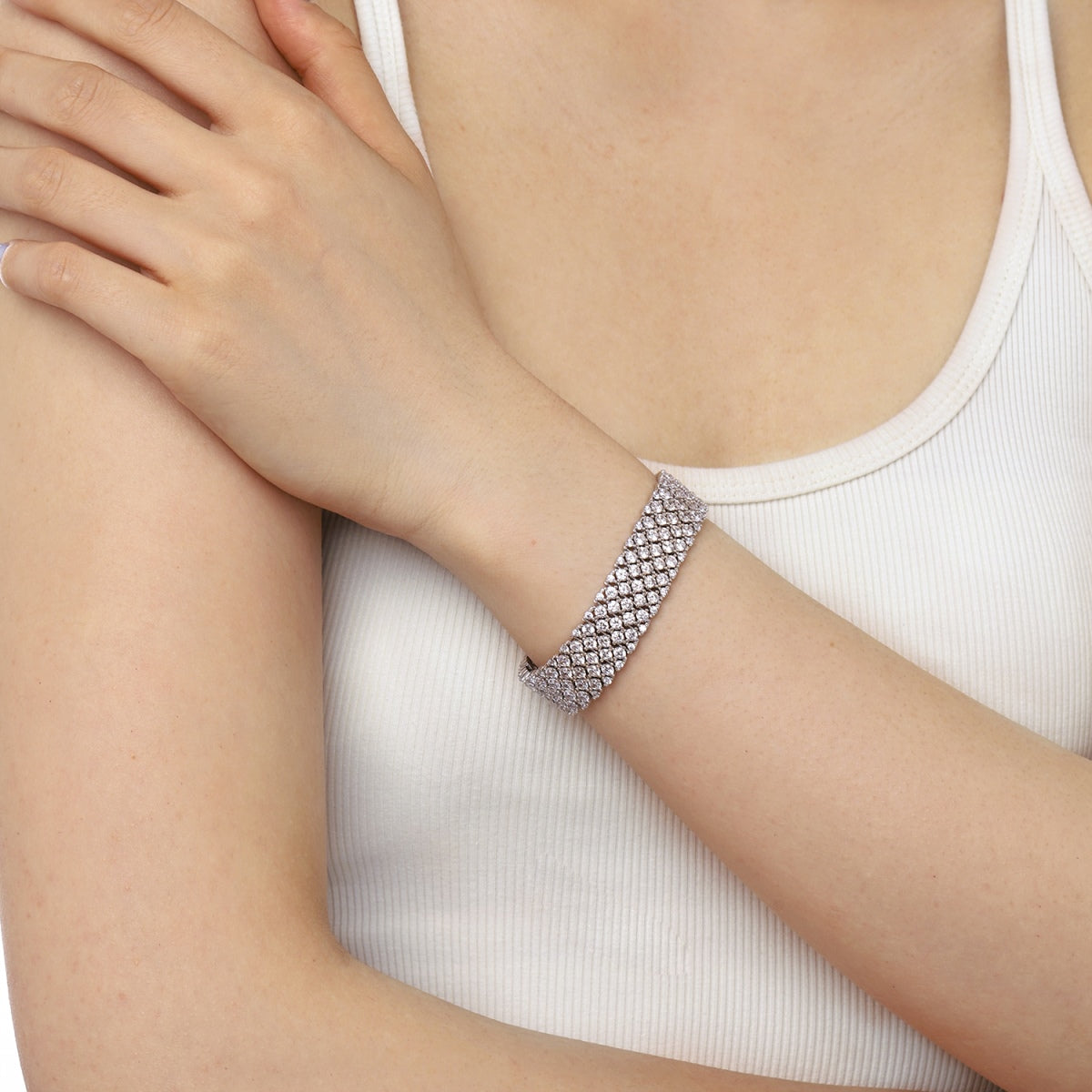 [ORA ]Ornate Elegant Round Cut Party Bracelet