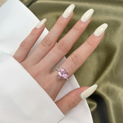 [ORA ]6.0 Carat Luxurious Sparkling Romantic Heart Cut Lover Ring