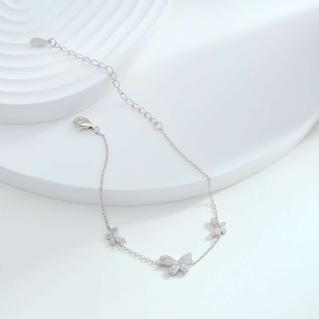 [ORA ]Delicate Butterfly Pendant Bracelet