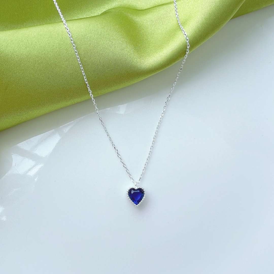 [ORA]Verziertes herzförmiges Halsband