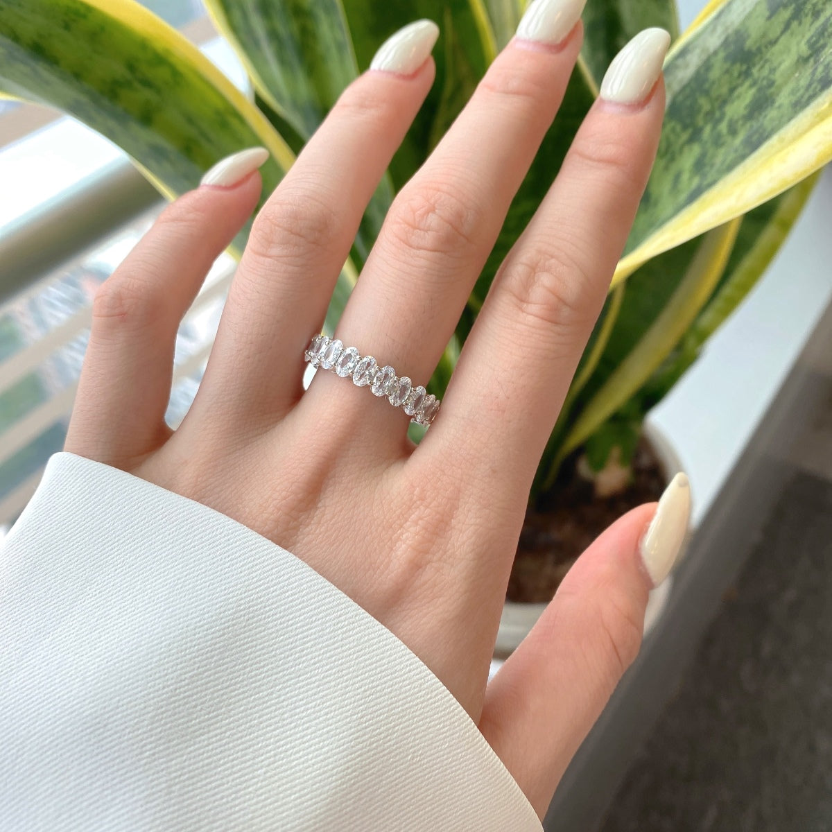 [ORA ]Ornate Oval Cut Tennis Ring