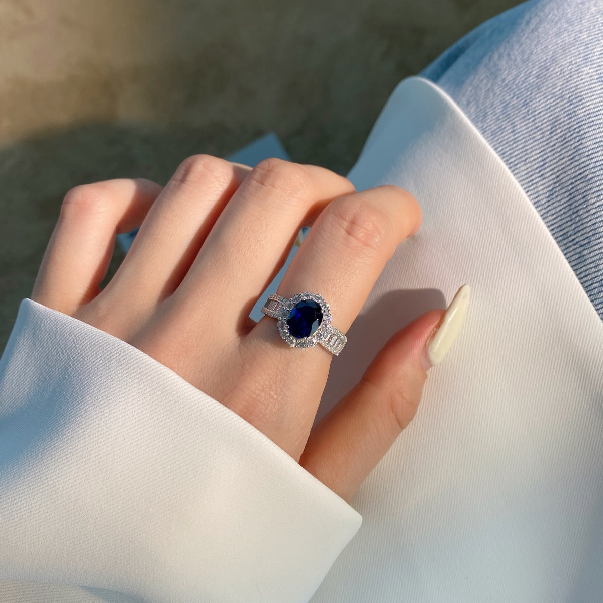 [ORA ]1.5 Carat Dazzling Charming Oval Cut Banquet Ring