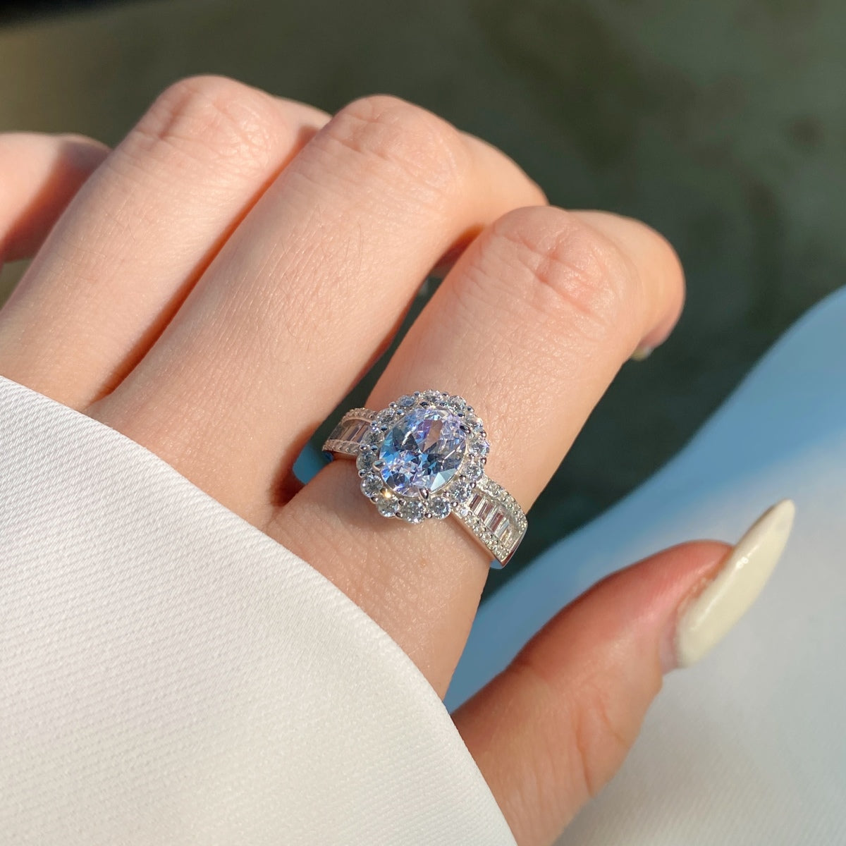 [ORA ]1.5 Carat Dazzling Charming Oval Cut Banquet Ring