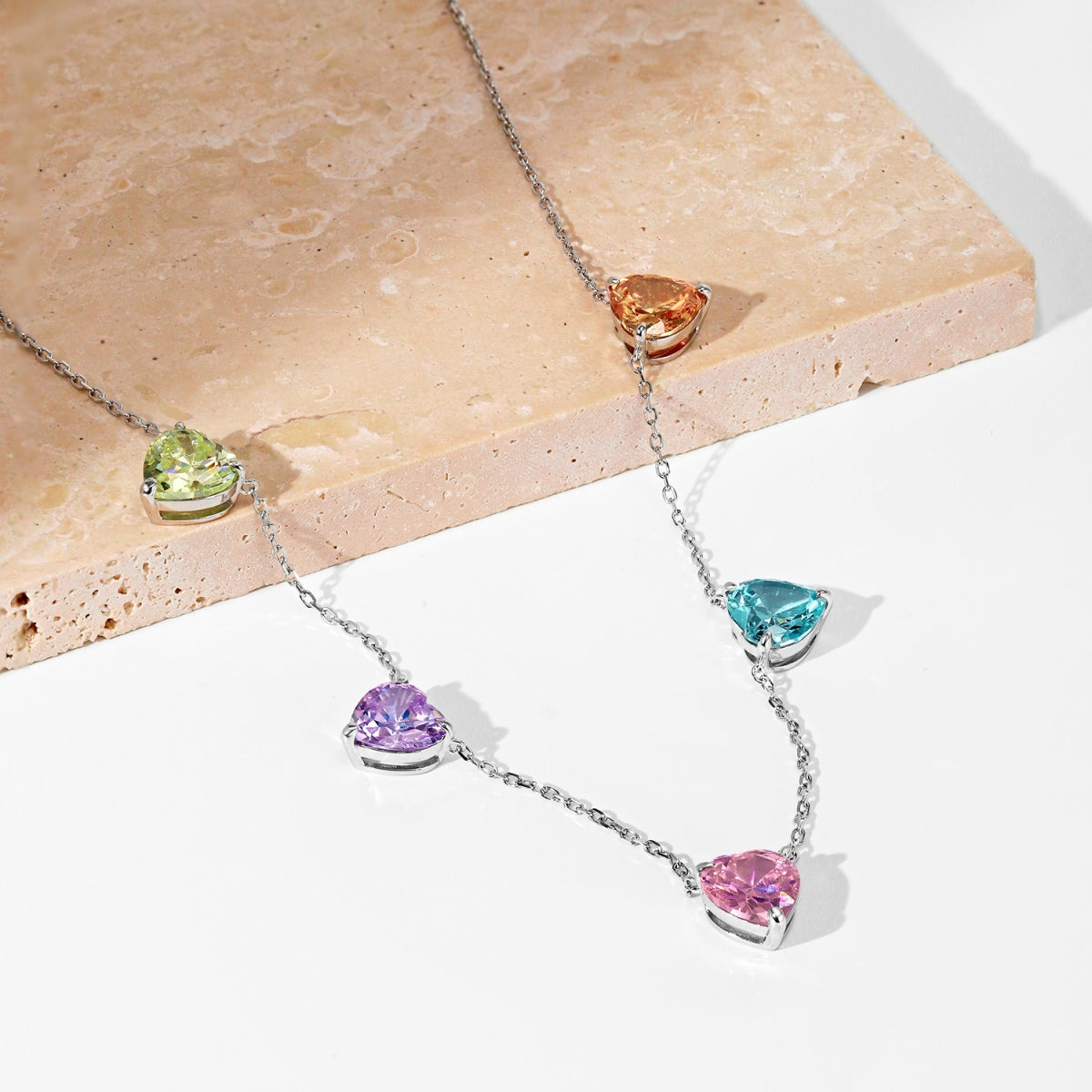 [ORA ]Sparkling Colorful Heart Cut Necklace