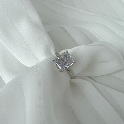 [ORA ]4.0 Carat Ornate Enchanting Radiand Cut Banquet Ring
