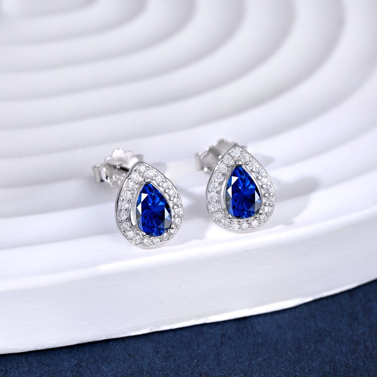 [ORA ]Luxurious Water Drop Shape Earrings