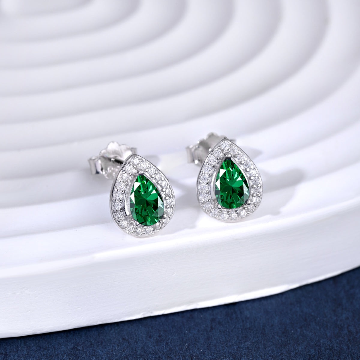 [ORA ]Luxurious Water Drop Shape Earrings