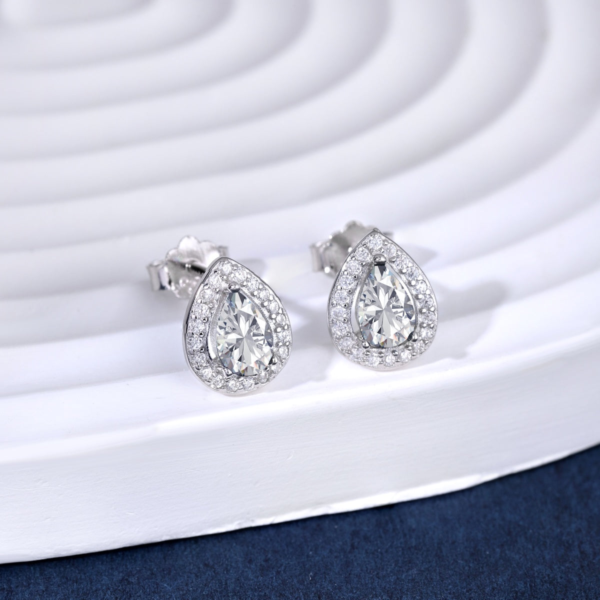 [ORA ]Luxurious Water Drop Shape Earrings