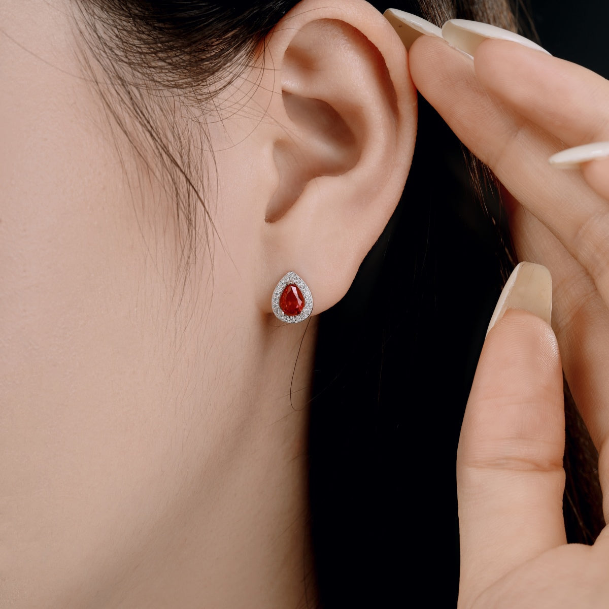 [ORA ]Luxurious Water Drop Shape Earrings