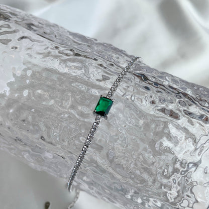 [ORA ]1.0 Carat Unique Emerald Cut Banquet Bracelet