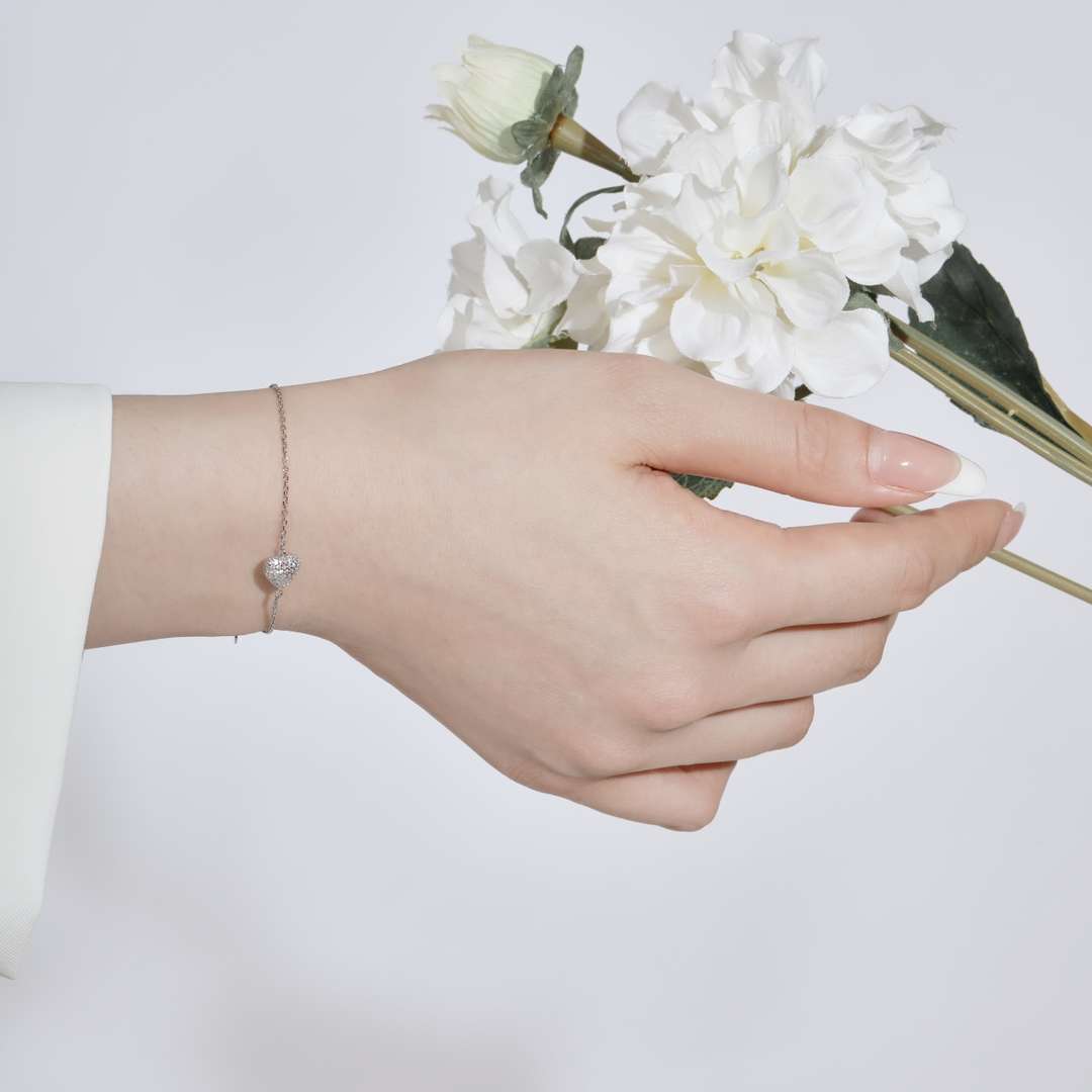 [ORA ]Heart-Shaped Gentle and Versatile Bracelet