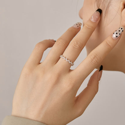 [ORA ]Delicate Enchanting Wave Shape Daily Ring