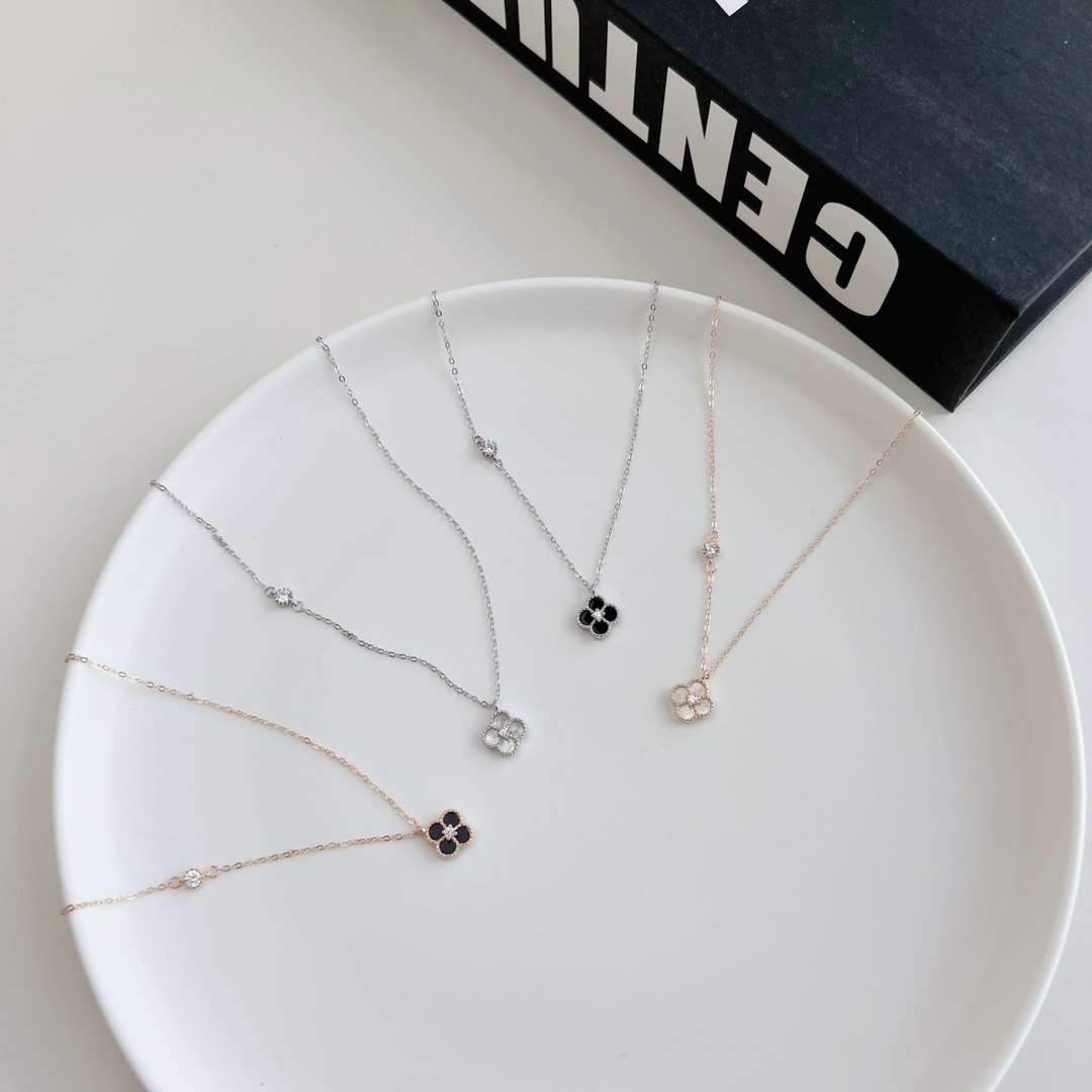 [ORA ]Delicate Flower Shape Necklace