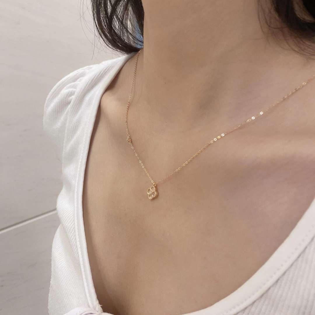 [ORA ]Delicate Flower Shape Necklace