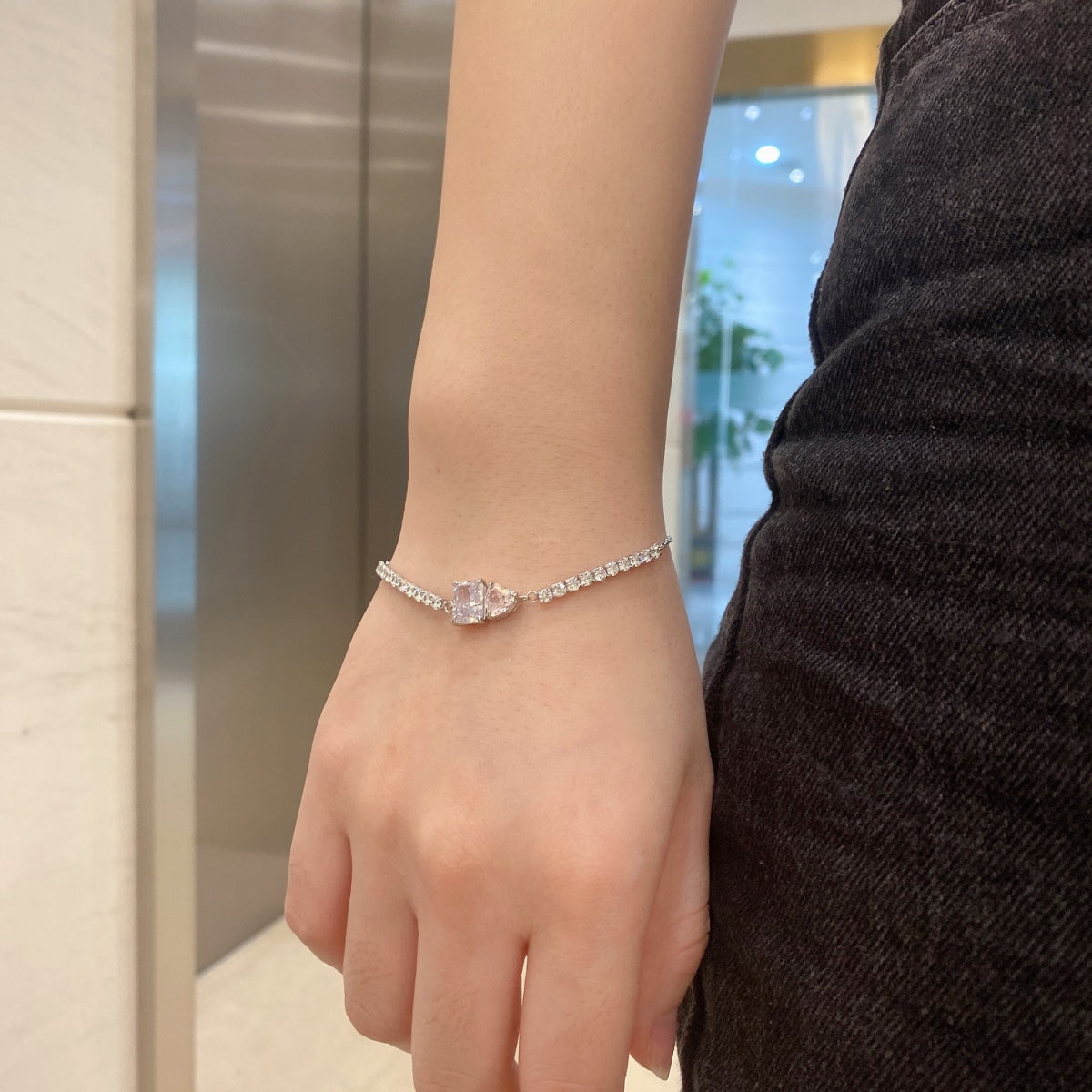 [ORA ]Dazzling Unique Multi Shape Lover Bracelet