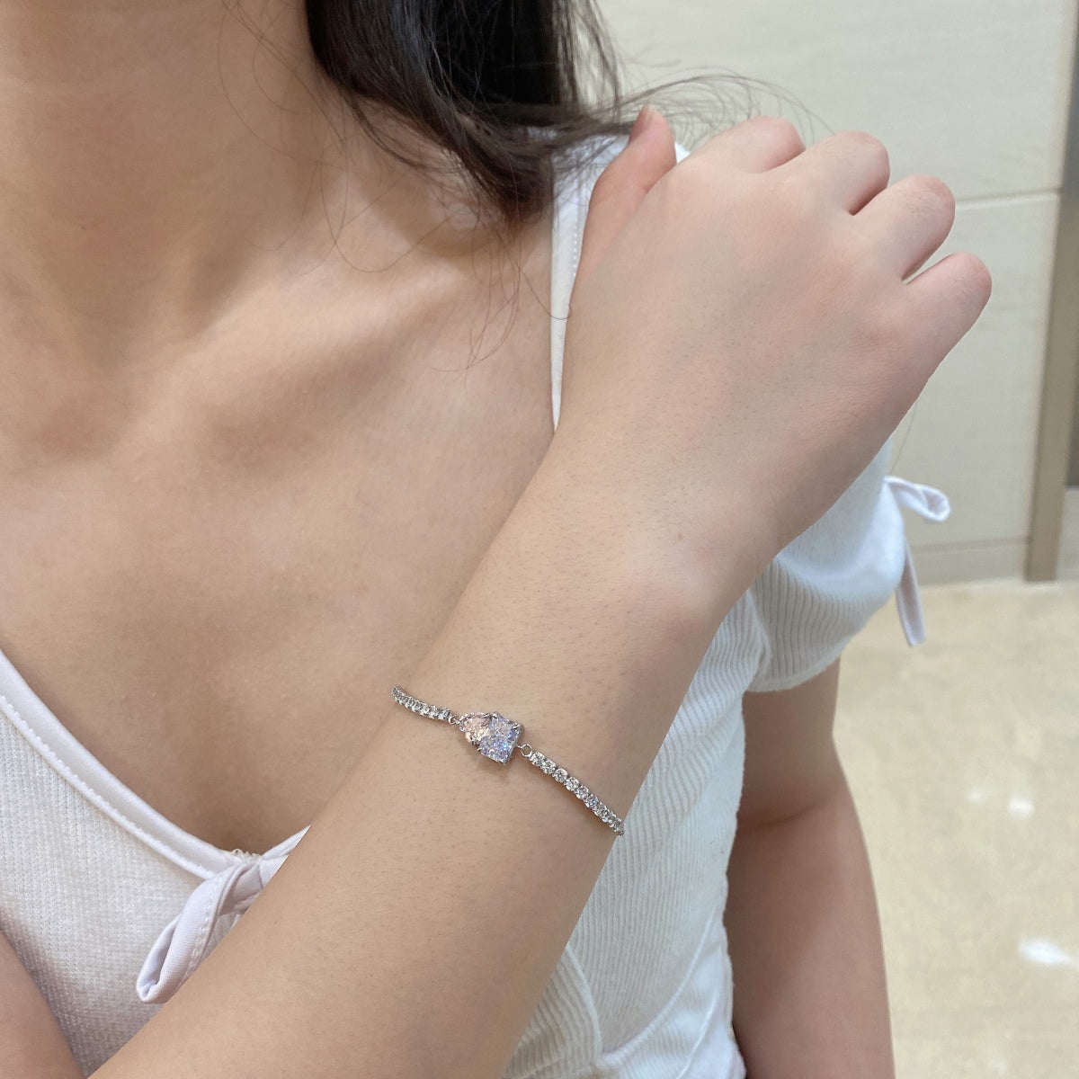 [ORA ]Dazzling Unique Multi Shape Lover Bracelet